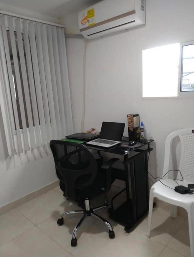 Bright Duplex 2 Bedroom Apartment, Kitchen, Bathroom & Living Apartamento